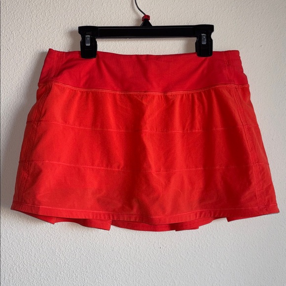 lululemon athletica Dresses & Skirts - Lululemon Pace Revival Orange Skirt Size 6